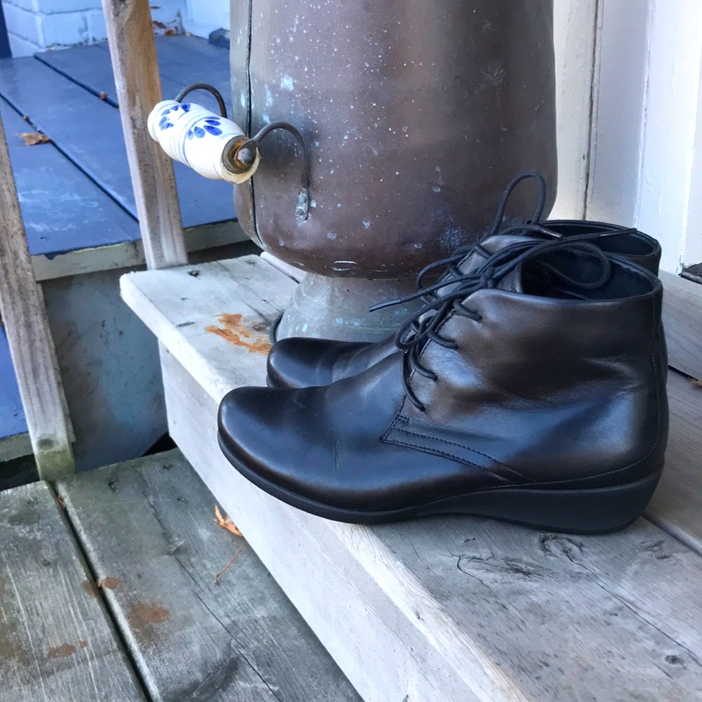 Ecco Leather Booties EUC